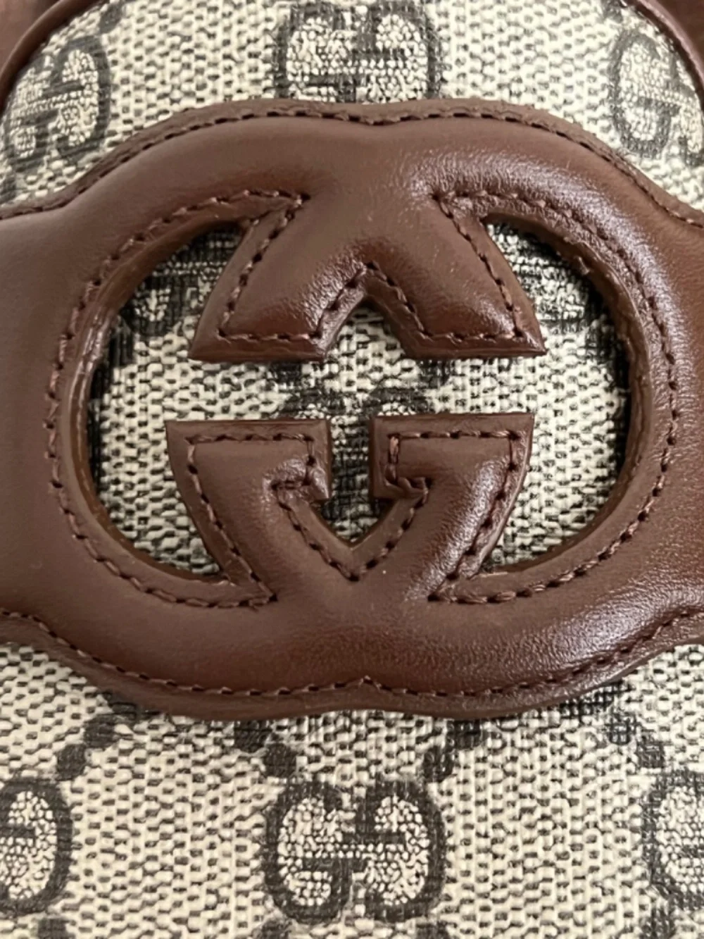 Gucci size 10